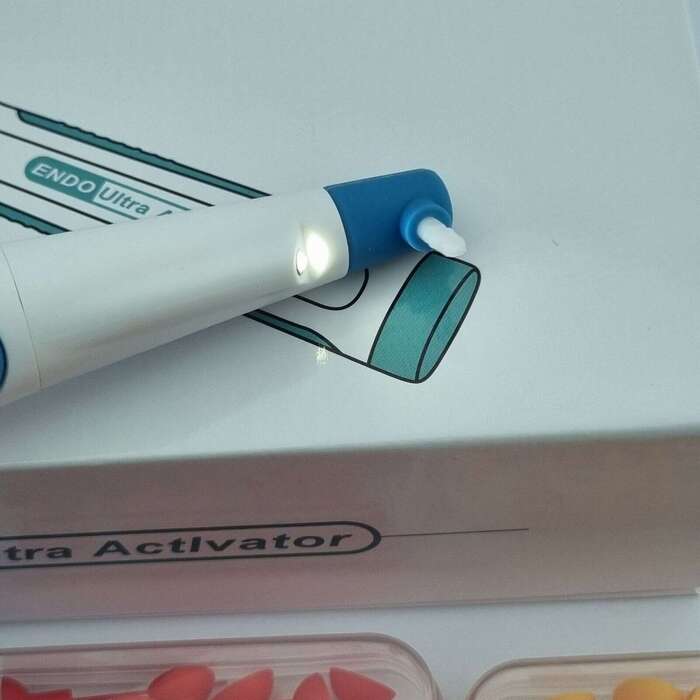 Ендодонтичний активатор іригаційних розчинів Ендоактиватор ENDO Ultra Activator з підсвіткою + 150 змінних насадок Zooble.com.ua