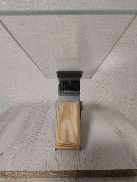 Финагель для зуботехнических работ с выходом под вытяжку. Новая модель. Цена 1800 грн. за штуку. Zooble.com.ua