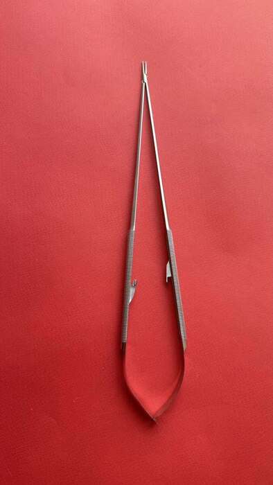 Голкотримач типу Castroviejo (Кастров`єхо) Виробник:США Zooble.com.ua