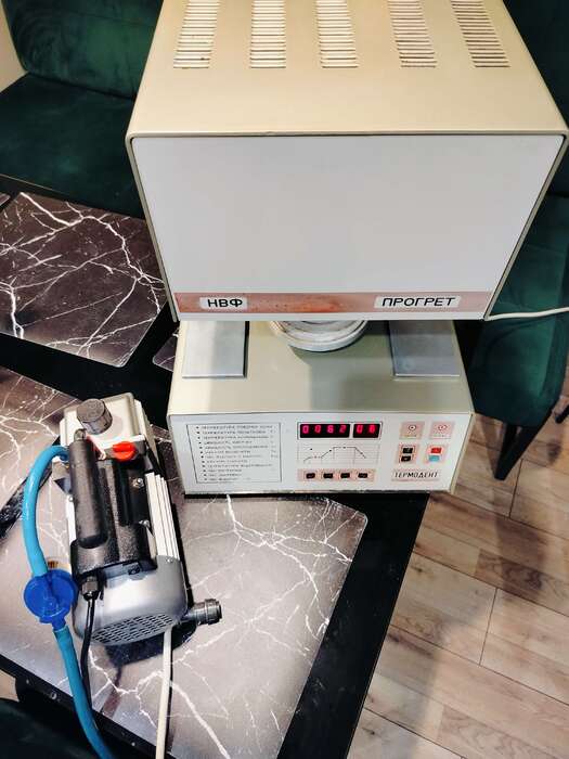 Хороший технічний стан, використовувалася не багато,видно по стану столика,він рідний,була заміна спіралі,разом з помпою Zooble.com.ua