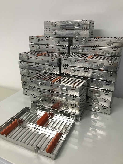 Hu friedy касети нові і вживані різних розмірів і призначення. Для термодезинфекції і автоклавування Zooble.com.ua