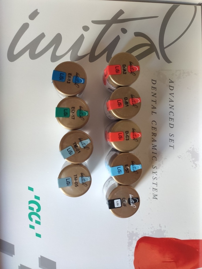 Керамічна маса GC INITIAL LiSi Advanced Set для зубного техніка. Zooble.com.ua