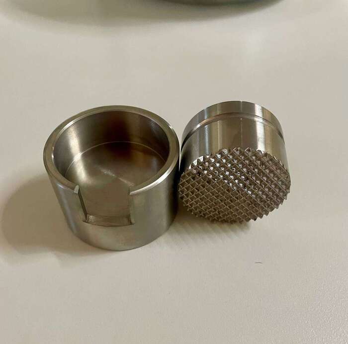 Кістковий млин з нержавіючої сталі Falcon DS.851.060 German Stainless Zooble.com.ua