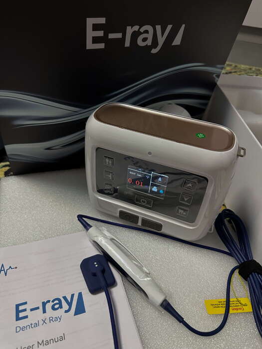 Комплект для якісної 2D діагностики: Портативний рентген E-Ray+Радіовізіограф Ez-sensor 1.5 VATECH(гнучкий сенсор)корея Zooble.com.ua