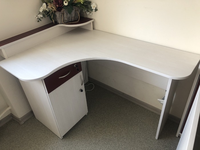 Комплект меблів в стоматологічний кабінет. Хороший стан Розпродаж стоматологічного кабінету Zooble.com.ua