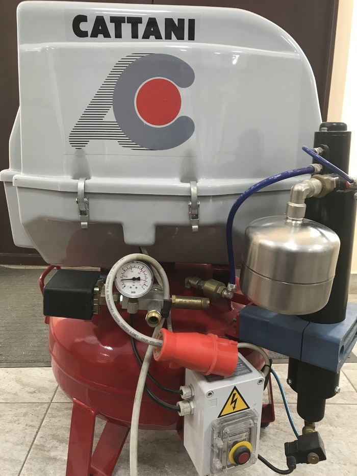 Компресор CATTANI MADE IN ITALY Zooble.com.ua