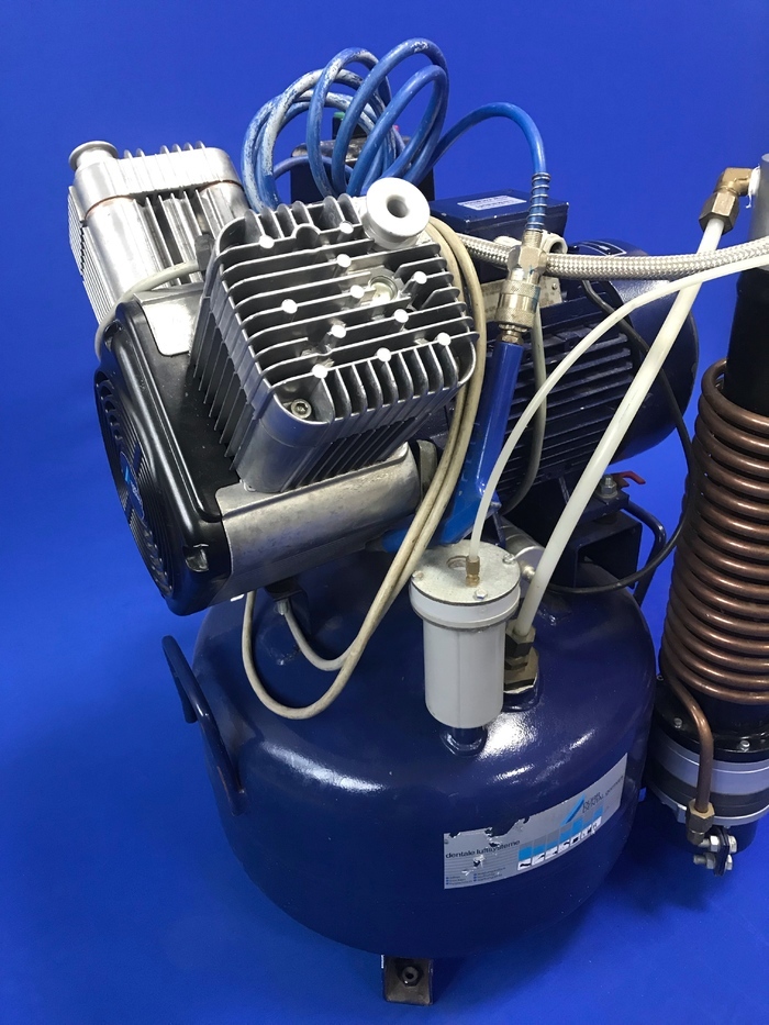 Компресор DURR-DENTAL TYP 5211 220V Zooble.com.ua