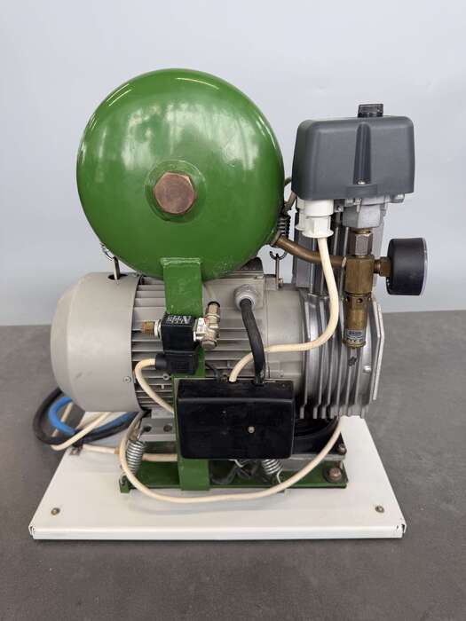 Компресор Ecom Виробник,Чехія об єм баку 10л 400$ 17200 грн Zooble.com.ua