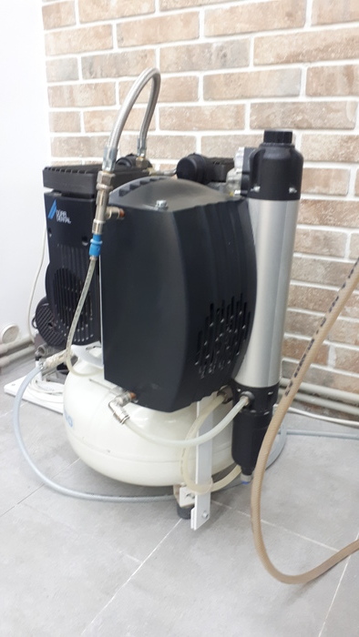 Компресор стоматологічний з осушувачем торнадо 130 Durr Dental Zooble.com.ua