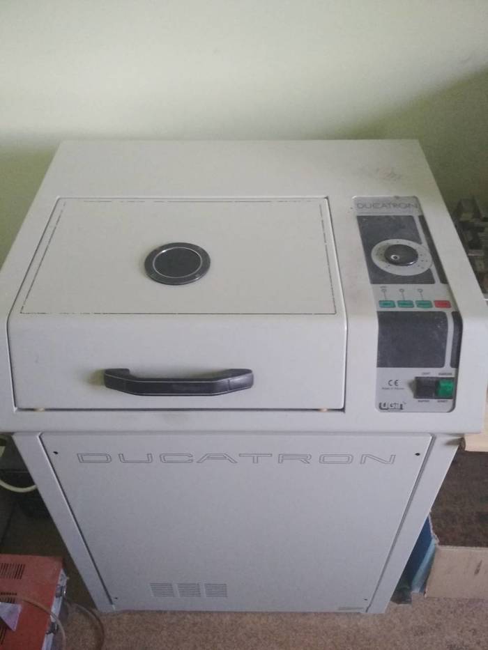Продается литейная установка Ducatron (Ugin, Франция). Хорошее, рабочее состояние Zooble.com.ua