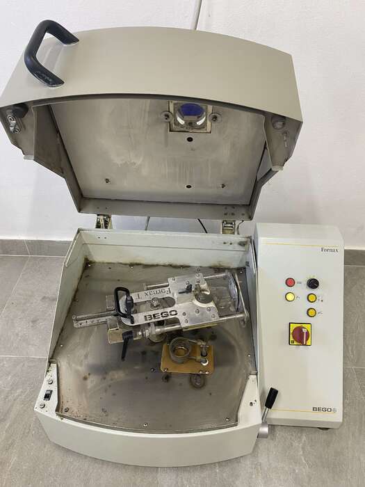 Ливарний зуботехнічний апарат BEGO Fornax T В хорошому стані Ціна - 3300€ 0506967785 Ольга 0997571185 Олексій Zooble.com.ua