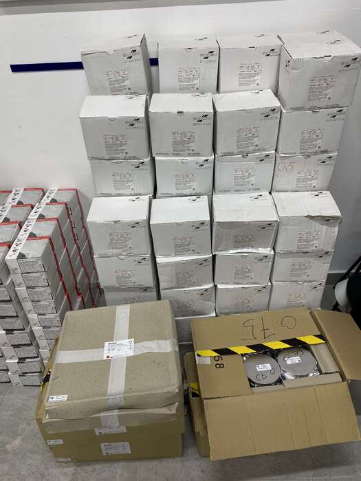 Маємо в наявності велику партію пластин для виготовлення кап Фірма Scheu та Dreve За деталями та ціною звертайтесь Zooble.com.ua