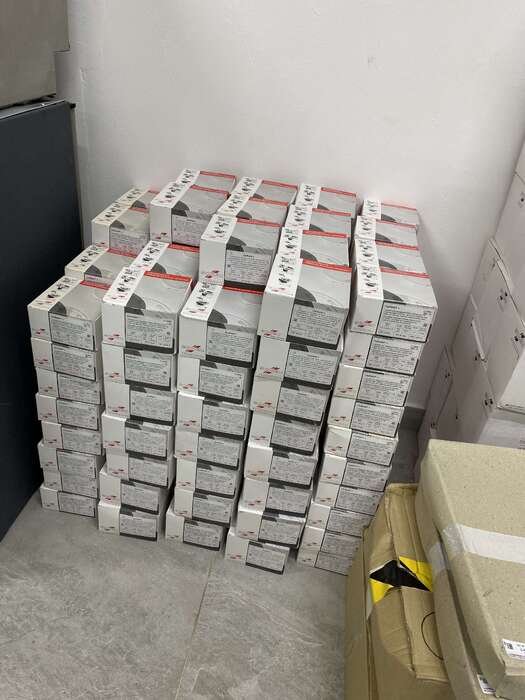 Маємо в наявності велику партію пластин для виготовлення кап Фірма Scheu та Dreve За деталями та ціною звертайтесь Zooble.com.ua