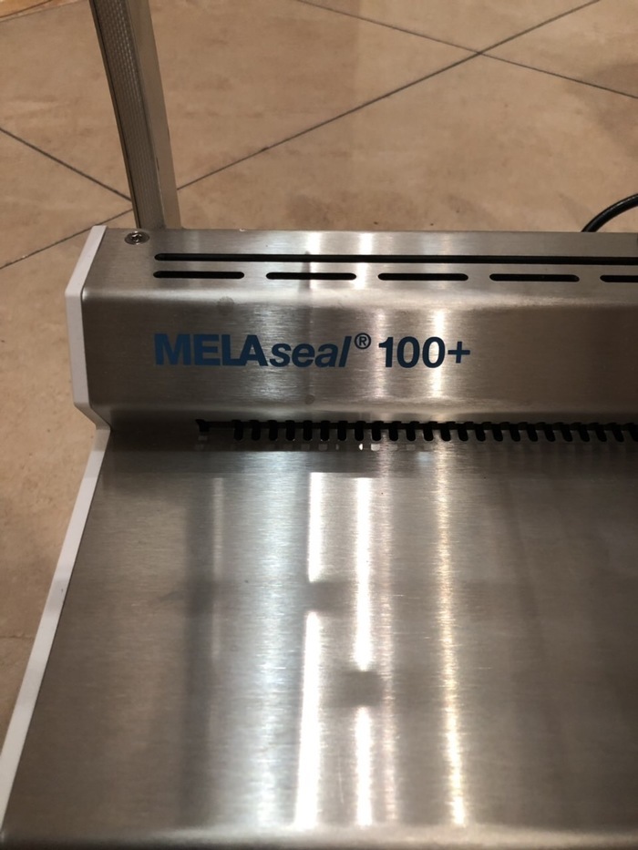 Машина для крафтопакування Melag 100+ 2015 р., в користуванні не були, привезені з Нідерландів Zooble.com.ua