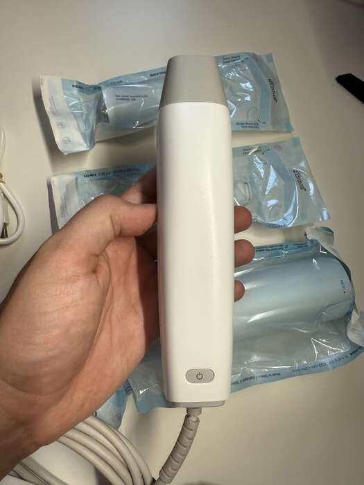 Medit i500 2022 року в хорошому стані та комплекті як на фото!Внутрішньоротовий стоматологічний сканер медіт, TG/Inst Zooble.com.ua