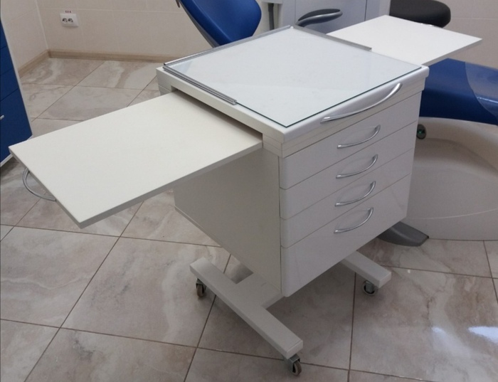 Медицинская мебель, стулья. Столики с доводчикими ширина 40-60см. Широкий выбор моделей расцветок. В наличии и под заказ Zooble.com.ua