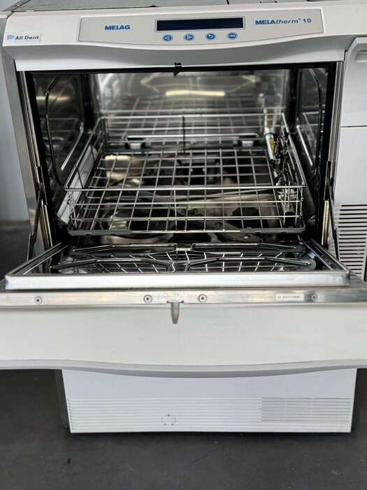 MELAtherm 10 мийка-дезінфектор Melag Виробник Німеччина це мийка-дезінфектор, що відповідає Європейському стандарту Zooble.com.ua
