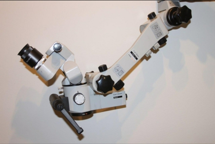 Мікроскоп стоматологічний Carl Zeiss 111 Germany в наявності Zooble.com.ua