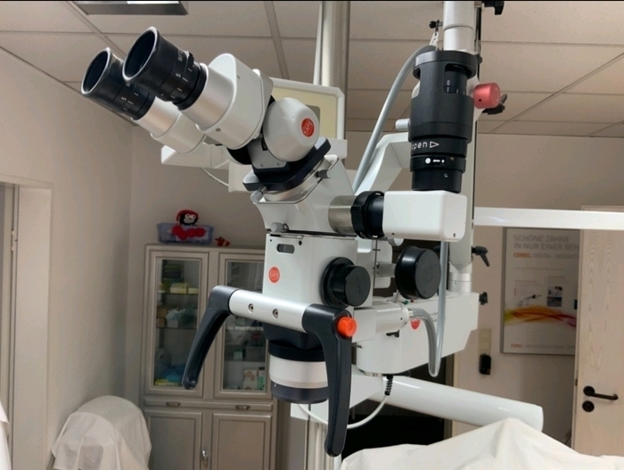 Микроскоп стоматологічний. Karl Kaps Germany. Xenon. Zooble.com.ua