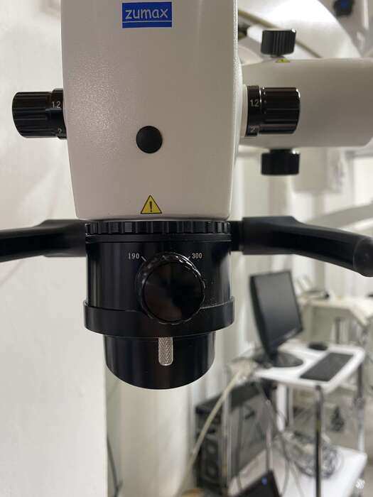 Мікроскоп Zumax OMS 2350 Поворотний бінокуляр 0-180 градусів Led-світло Комплектація VarioDist об єктивом до 190 - 300 Zooble.com.ua