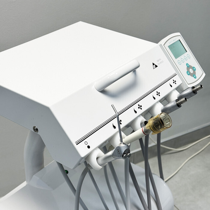 Мобільна стоматологічна установка BPR Swiss P3-Cart Zooble.com.ua