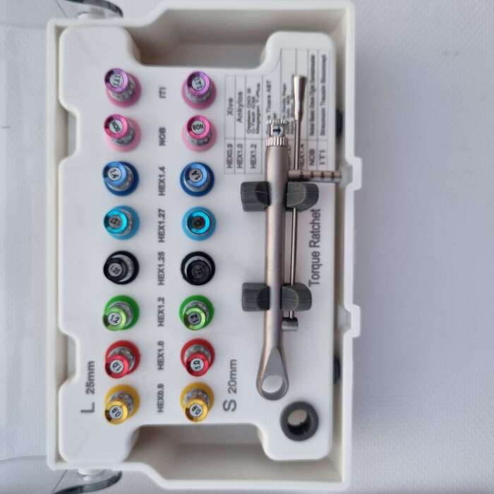 Набір викруток для гвинтів усіх систем імплантів16шт +динамометричний ключ 10-70Ncm Zooble.com.ua
