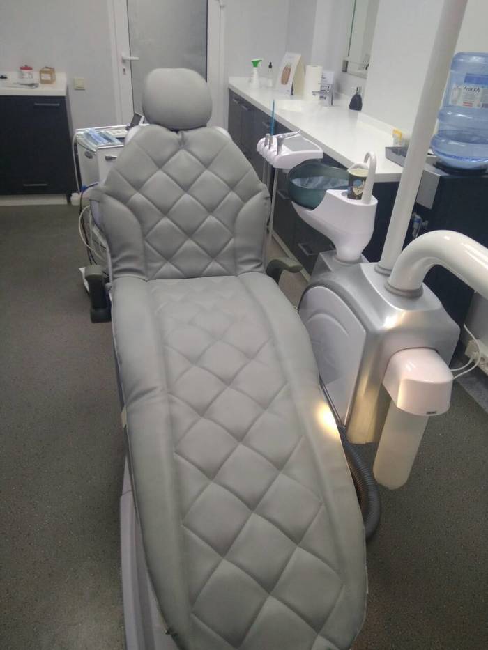 Накидка (матрас стеганый) на стоматологическое кресло с съемными валиками (шейный, поясничный), подбор цвета Zooble.com.ua