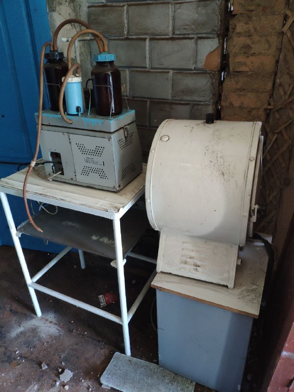 Обладнання для стоматологічного кабінету б/у. Стоматологічна установка УС-01-02, крісло пацієнта С1, компресор КУУ3 ... Zooble.com.ua