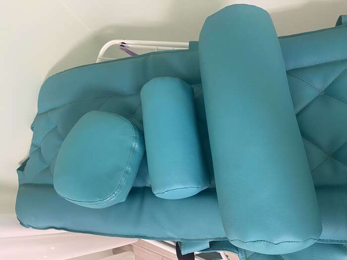 Ортопедичний матрац для стоматологічного крісла.Стильний та зручний у використанні.Стан ідеальний. Zooble.com.ua