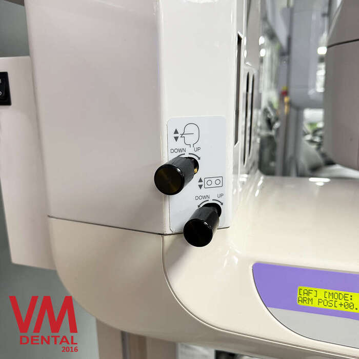 Панорамний рентген 2D Morita Veraviewepocs X-550 з цефалостатом Zooble.com.ua