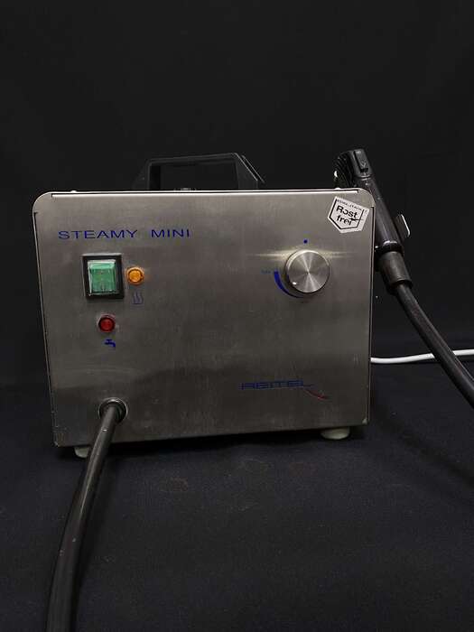 Пароструйний апарат REITEL STEAMY MINI Робочий стан Функціональний та технічно справний Гарантія - 3 місяці Ціна - 700€ Zooble.com.ua