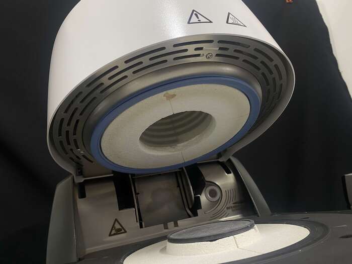 Піч для спікання кераміки Ivoclar Vivadent Programat P510 В комплекті з вакуумною помпою VP5 Мала кількість годин роботи Zooble.com.ua