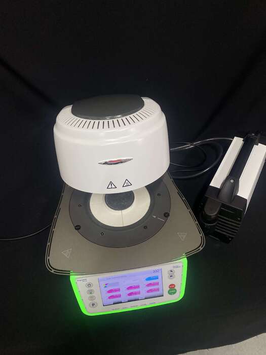 Піч для спікання кераміки Ivoclar Vivadent Programat P510 В комплекті з вакуумною помпою VP5 Мала кількість годин роботи Zooble.com.ua