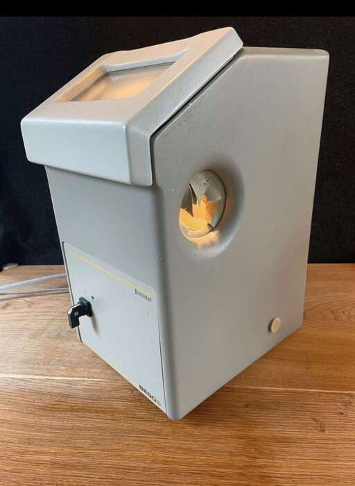 Піскоструй для розпакування Bego Korostar , досить добротний стан , працює справно , виробник-Німеччина. Zooble.com.ua