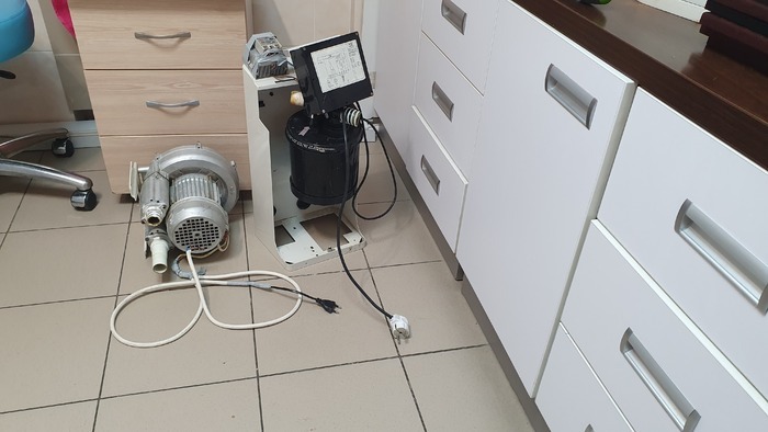 Помпа аспирационная стоматологическая Cattani UNI-JET с сепаратором Zooble.com.ua