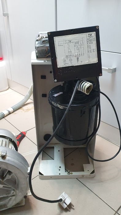 Помпа аспирационная стоматологическая Cattani UNI-JET с сепаратором Zooble.com.ua