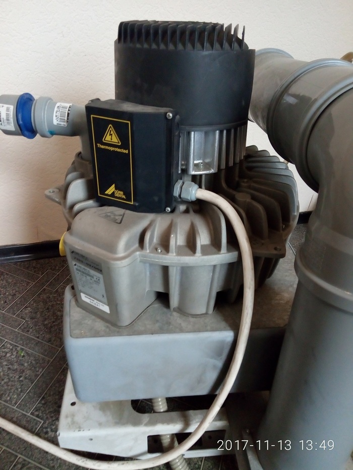 Помпа аспирационная стоматологическая DURR DENTAL D-74321 мокрая на 1-2 установки Zooble.com.ua