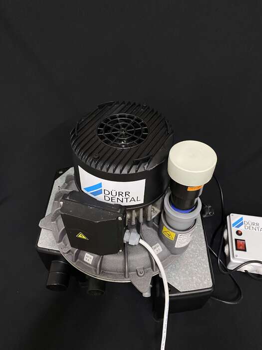 Помпа Durr Dental VS600 Тип аспірації - мокрий Розрахована на 2-3 установки Відмінний стан Ціна 900€ Гаранті 3 міс Zooble.com.ua