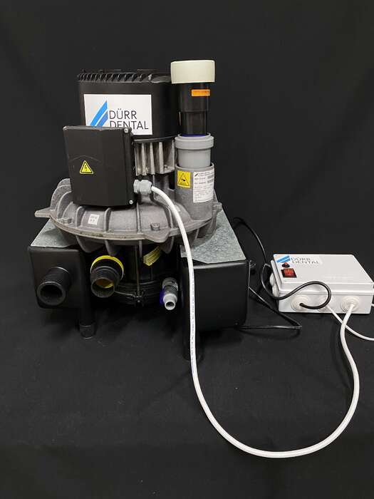 Помпа Durr Dental VS600 Тип аспірації - мокрий Розрахована на 2-3 установки Відмінний стан Ціна 900€ Гаранті 3 міс Zooble.com.ua
