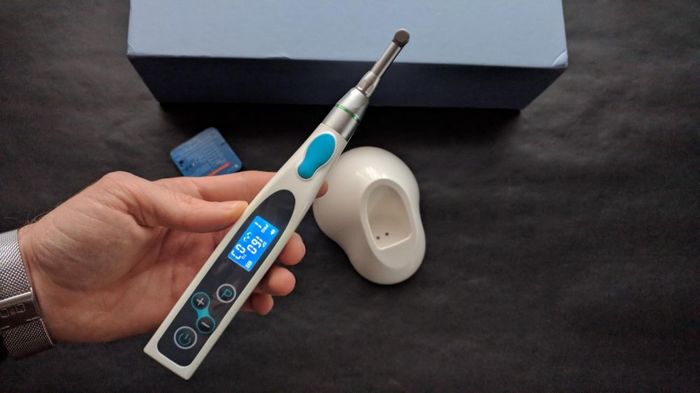 Портативний ендомотор Tosi. Великий дисплей, зручна форма, 9 програм, автореверс, авто відключення, авто зупинка. Zooble.com.ua