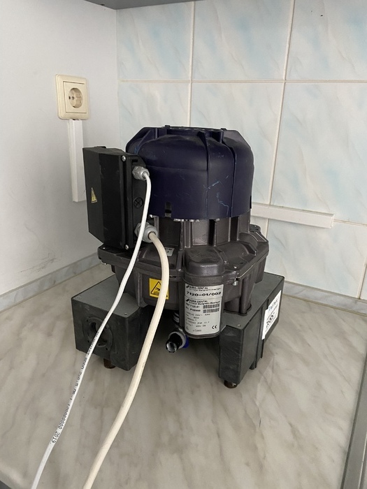 Продається аспіраційна Помпа суха Durr Dental 7120-01 380w Zooble.com.ua