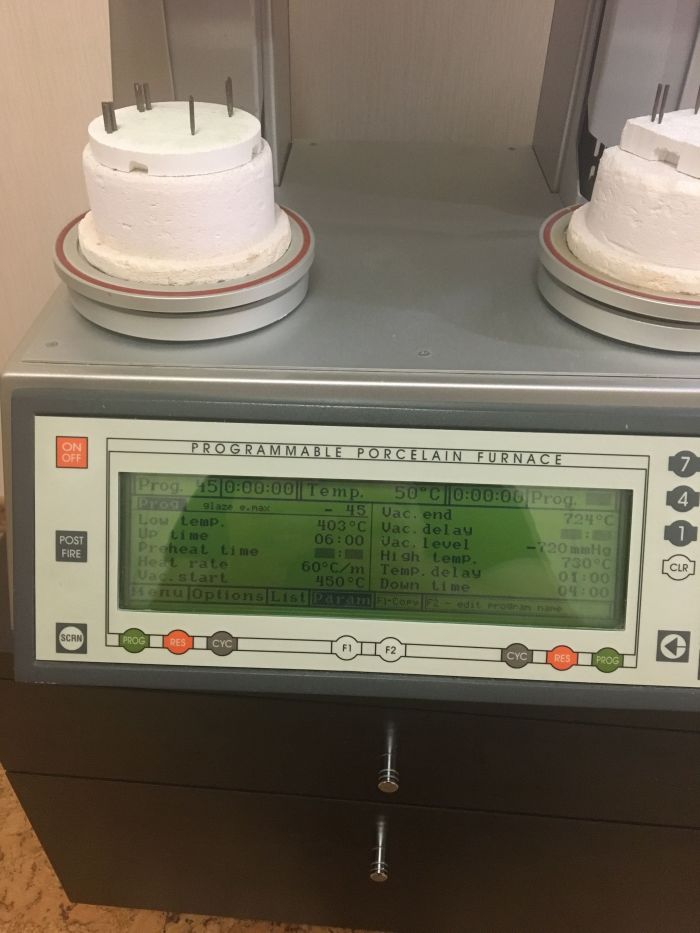 Продается б/у керамическая печь GEMINI PRESS 2 (в отличном состоянии) + керамическая масса Duceram kiss Zooble.com.ua