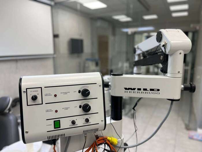 Продається мікроскоп WILD швейцарський, куплявся під курси на ендо , але поки відклали, можна подивитися в Дніпрі ! Zooble.com.ua