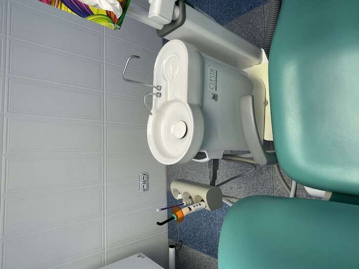 Продається стоматологічна установка Clesta, японського виробника Takara Belmont. Zooble.com.ua