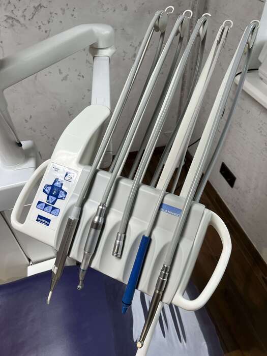 Продається стоматологічна установка Planmeca Compact. Комплектація на фото Zooble.com.ua