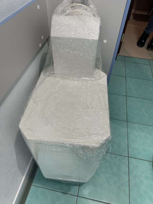 Продається установка Siger , аспіраційна система Eком Aspina, компресор , стул асистента. Ціни уточнюйте! Zooble.com.ua