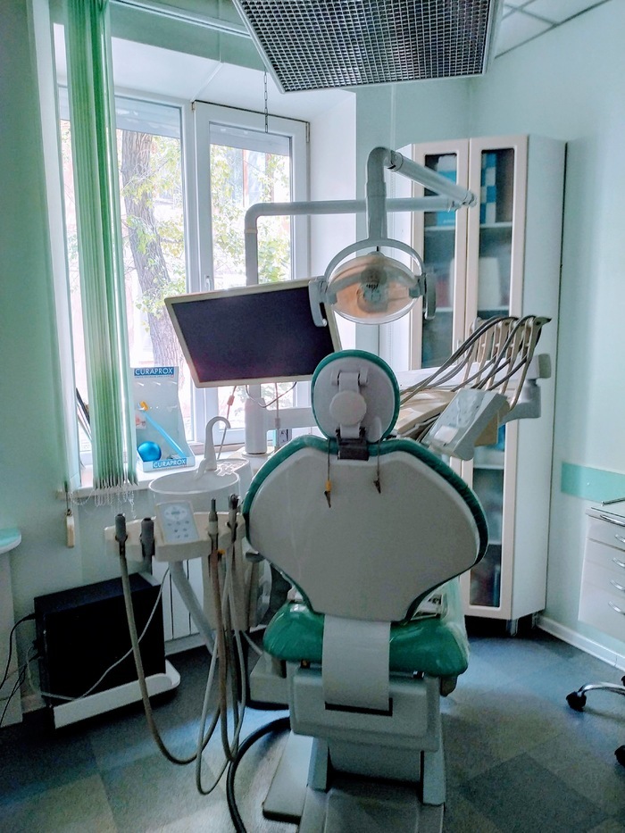 Продажа стоматологической установки SIGER S б/у в Мариуполе Zooble.com.ua