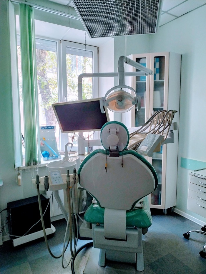 Продажа стоматологической установки SIGER S б/у в Мариуполе Zooble.com.ua