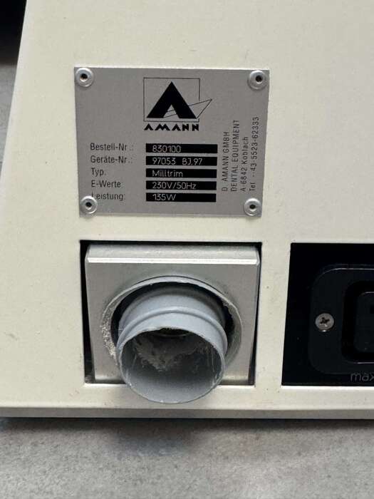 Продам арковий трімер Milltrim, Amann Girrbach, досить добротний стан ,виробник Німеччина ,+ дві фрези в комплекті. Zooble.com.ua