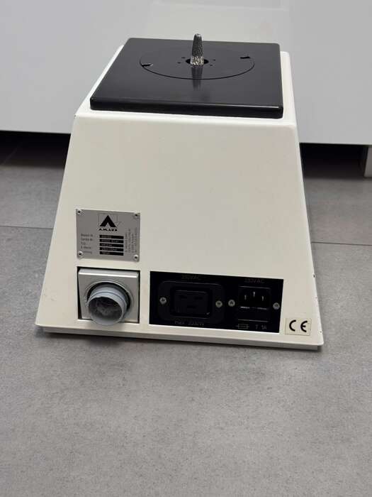 Продам арковий трімер Milltrim, Amann Girrbach, досить добротний стан ,виробник Німеччина ,+ дві фрези в комплекті. Zooble.com.ua